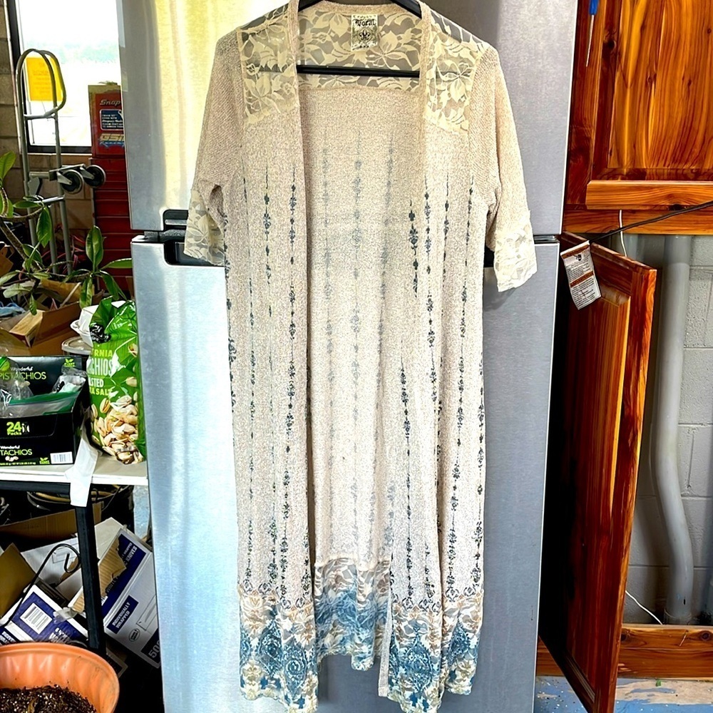 Vocal Apparel Long‎ Lace Cardigan with Lace and Stones 1/2 sleeve women’s M Tan